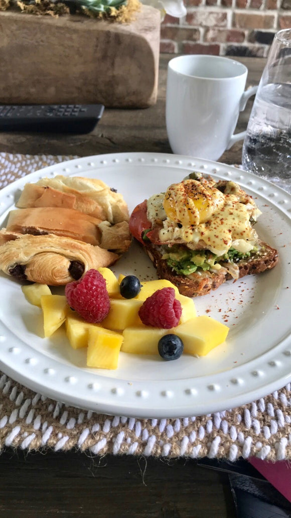 Eggs Benedict with Simple Hollandaise Sauce